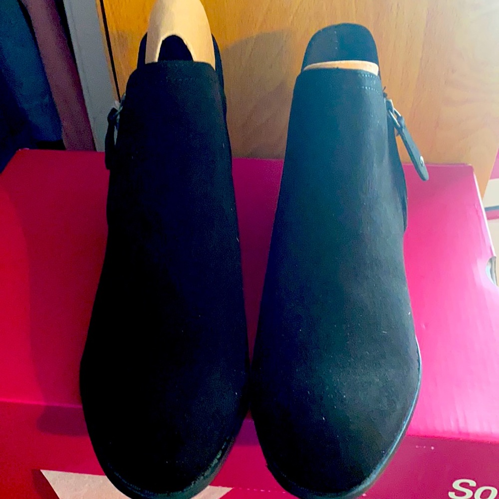Ankle boots.